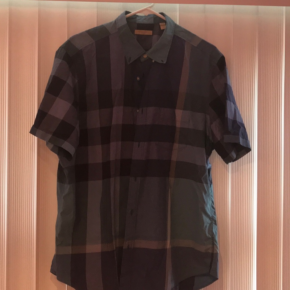 Men’s XL Burberry Short Sleeve Shirt